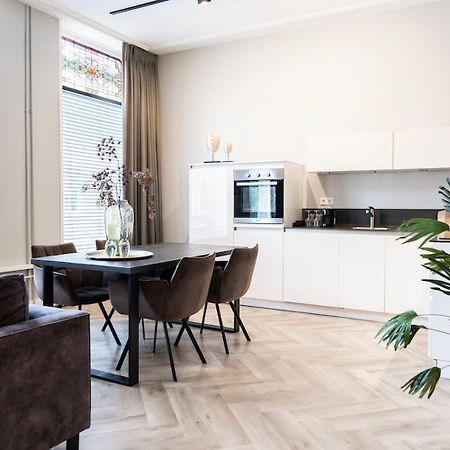 Xxl Loft With Bath Located Stadsvilla Tilburg Bagian luar foto
