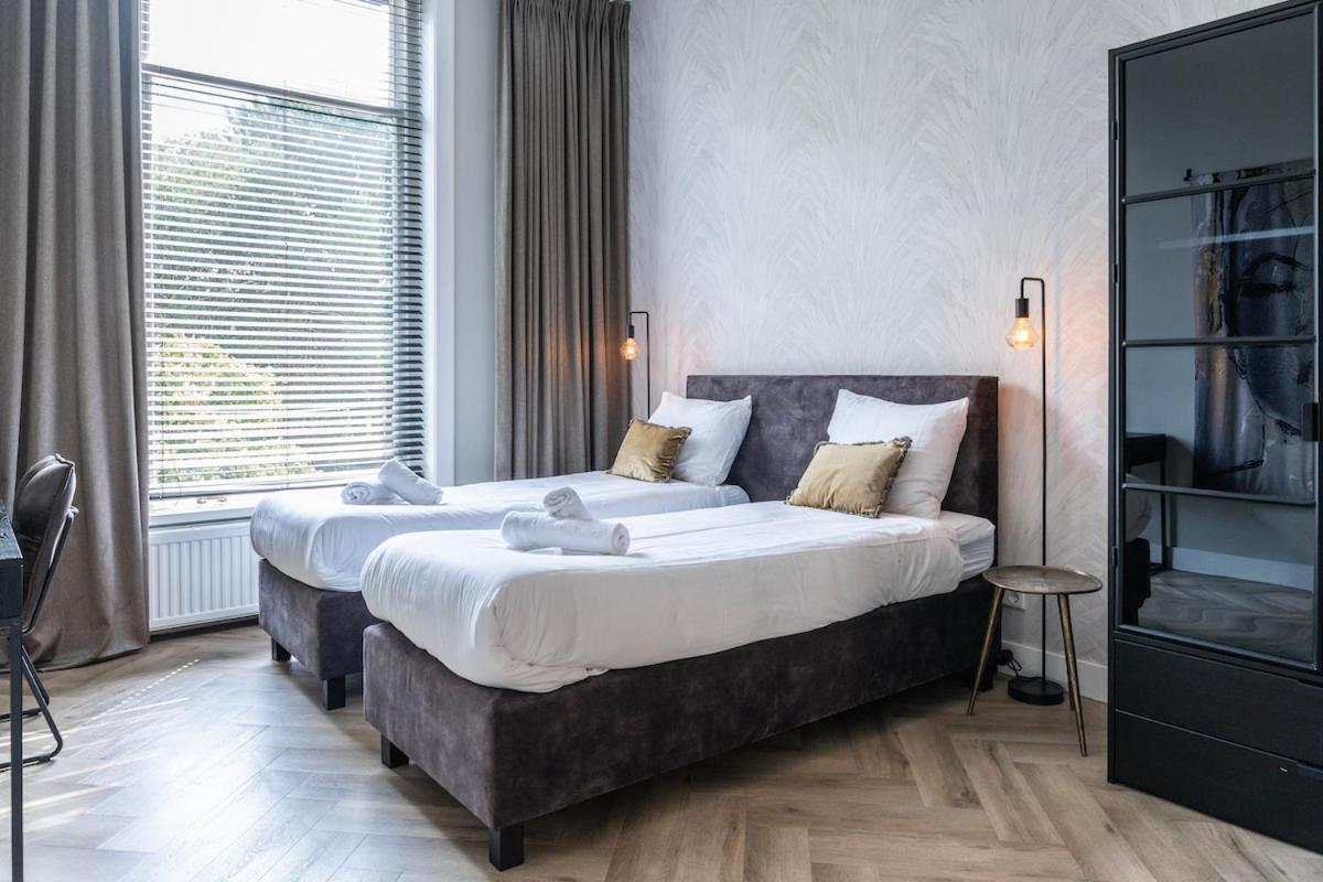 Xxl Loft With Bath Located Stadsvilla Tilburg Bagian luar foto